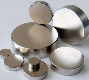 kupować Niestandardowe magnesy neodymowe NdFeB o średnicy 18 mm do montażu naczyń kuchennych online manufacture