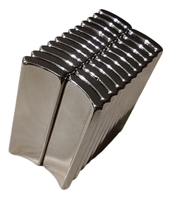 kupować Niestandardowy kształt łuku Silnik BLDC Magnes neodymowy R14,5 x R17,5 x 40 N50SH Zastosowanie przemysłowe online manufacture