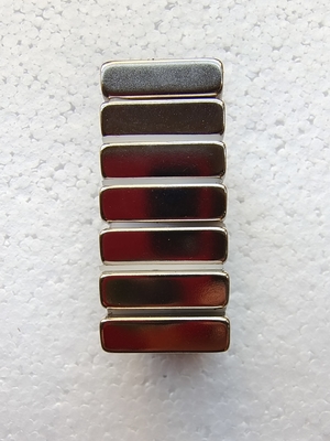 kupować N52 Spiekane trwałe magnesy neodymowe łukowe NiCuNi Rozmiar niestandardowy online manufacture
