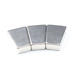 kupować N52 Neodymowe magnesy tarczowe D50X15 Silny spiekany magnes NdFeB online manufacture