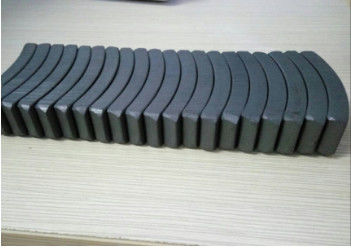 kupować Mocne ceramiczne ferrytowe magnesy łukowe Spiekane stałe magnesy Dostosowane online manufacture