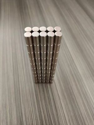 kupować Podwójne magnesy NiCuNi Super Strong Disc Magnes trwały N52 NdFeB o wysokiej wytrzymałości online manufacture